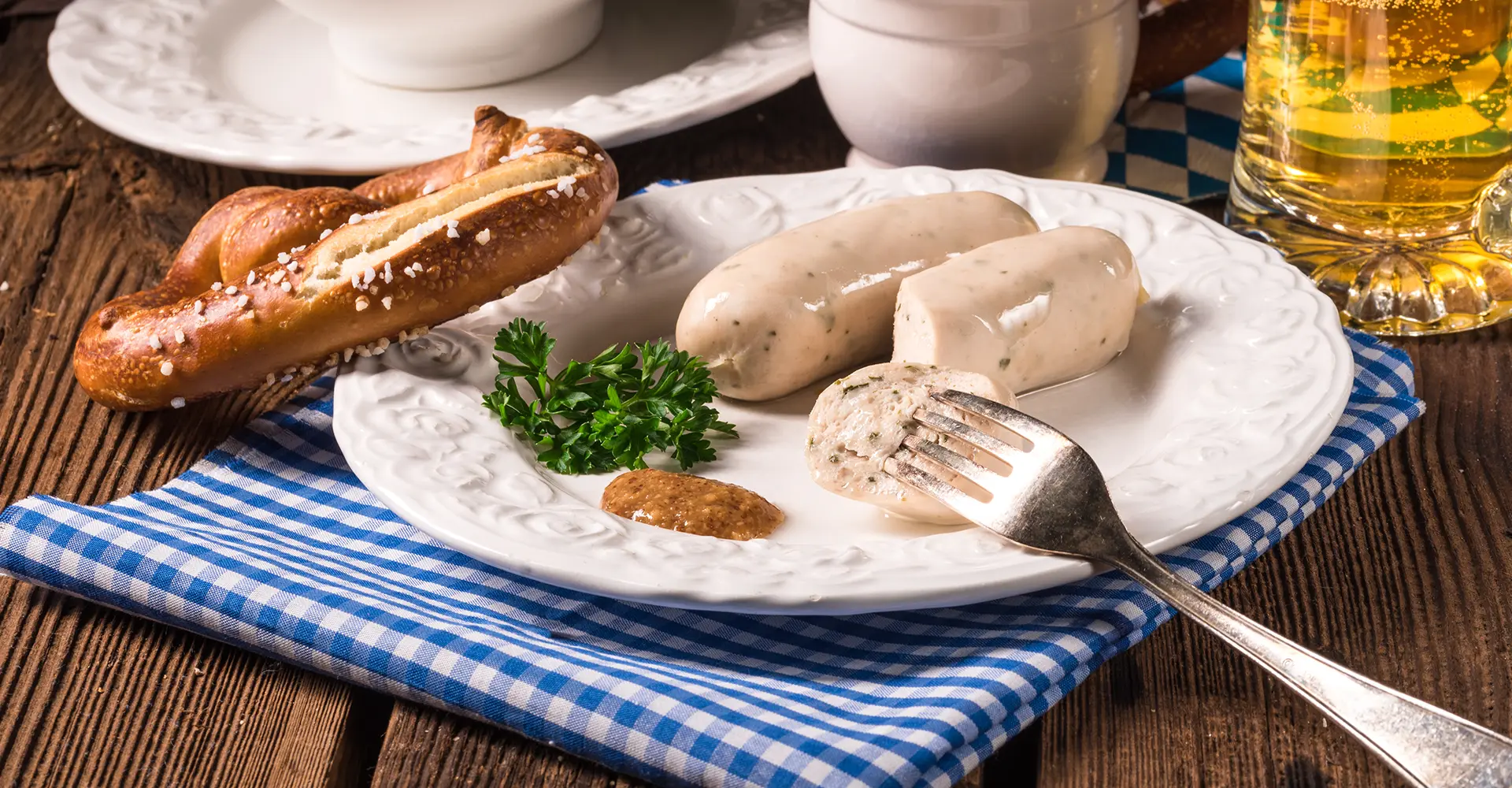 Weißwurstfrühstück im Biergarten  | Riegele
