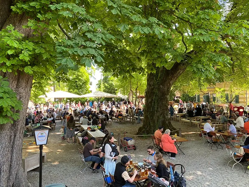 Vatertag im Biergarten | Riegele